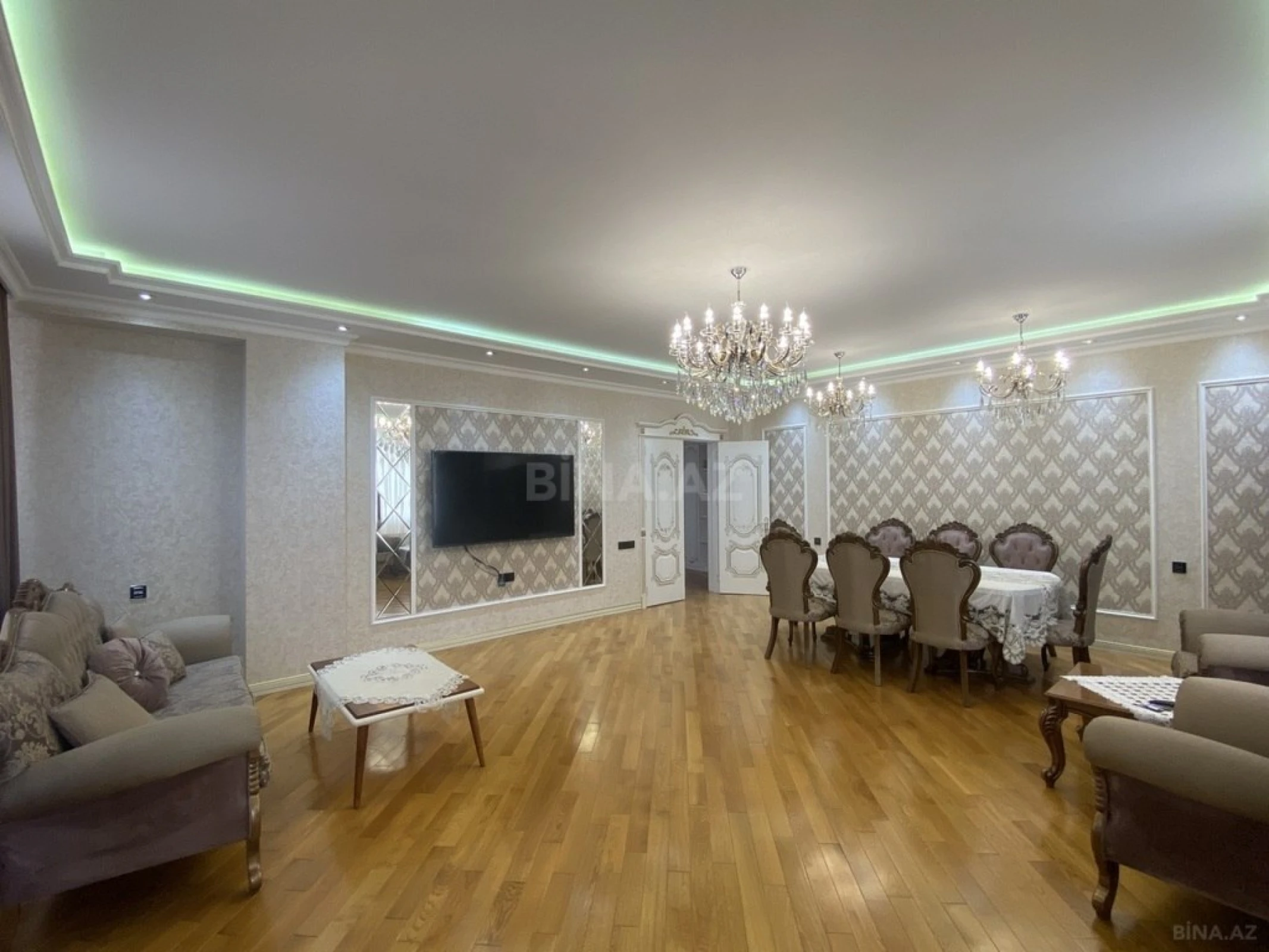 Satılır 3 otaqlı mənzil 160 m²