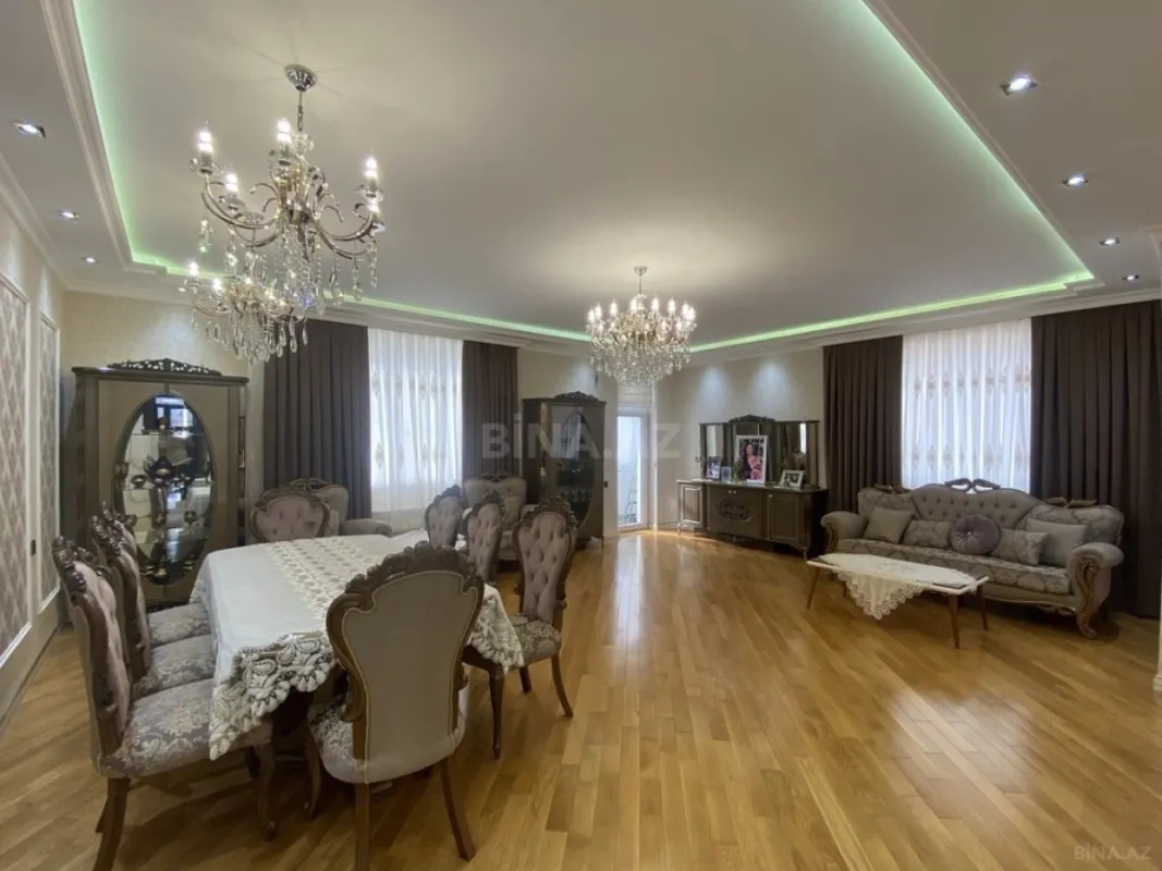 Satılır 3 otaqlı mənzil 160 m²