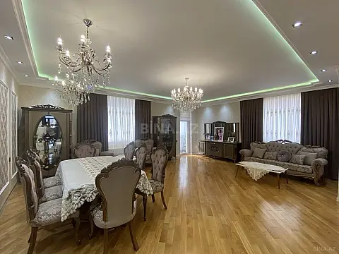Satılır 3 otaqlı mənzil 160 m²