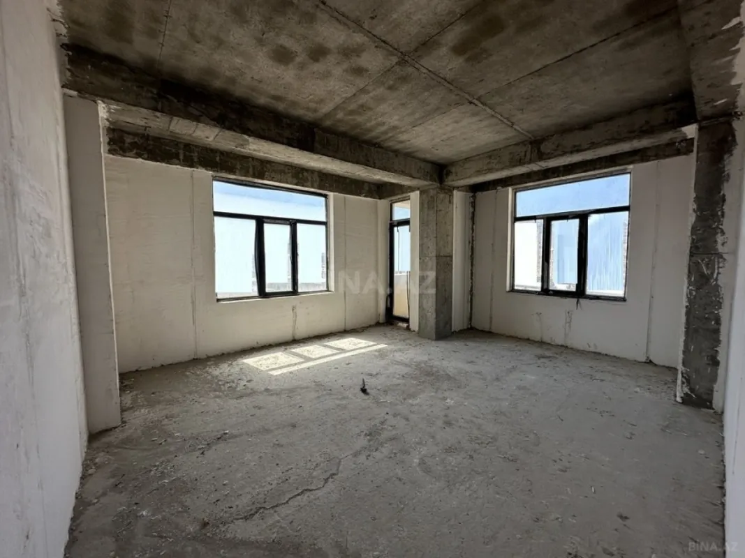 Satılır 3 otaqlı mənzil 118 m²