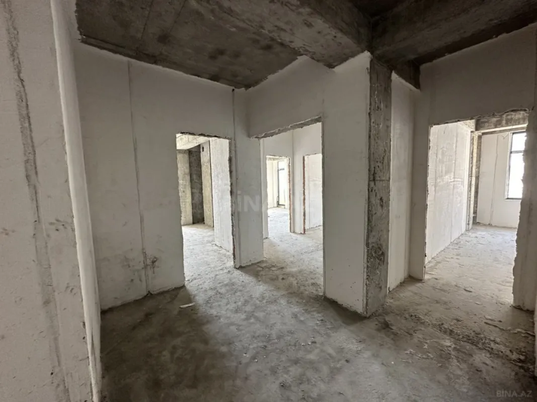 Satılır 3 otaqlı mənzil 118 m²