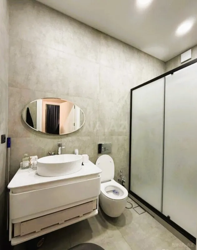 Satılır 2 otaqlı mənzil 103 m²