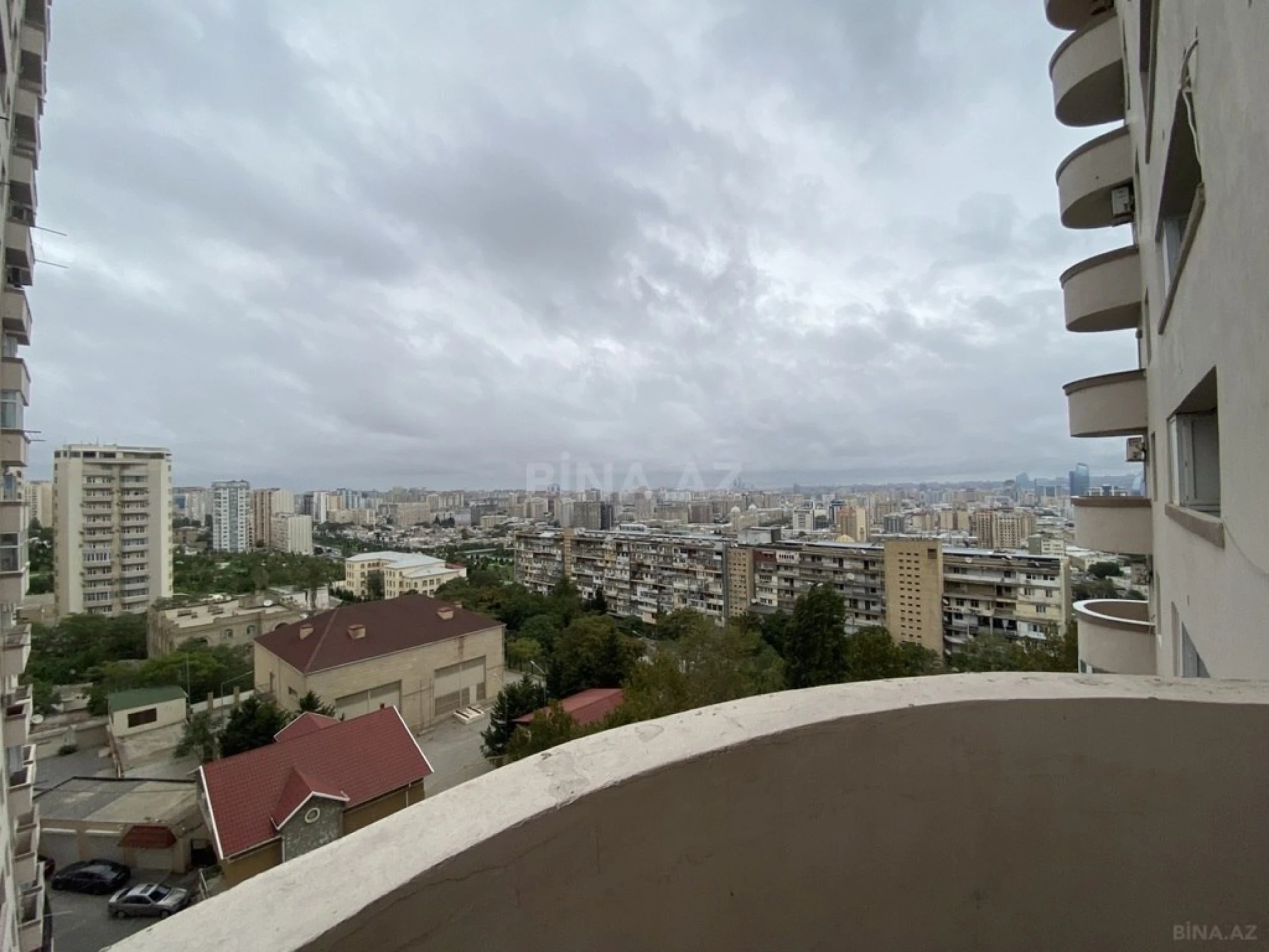 Satılır 2 otaqlı mənzil 75 m²