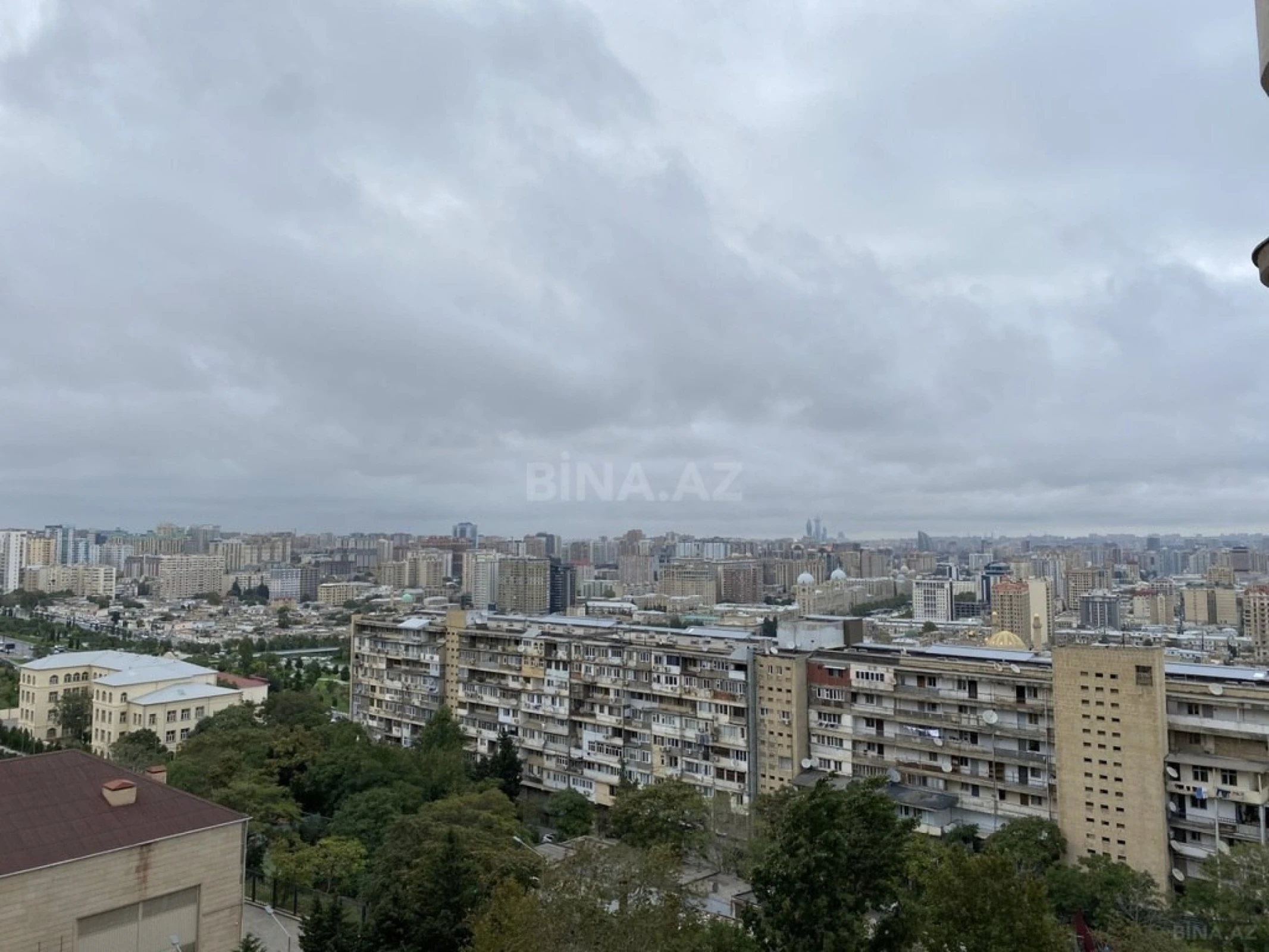Satılır 2 otaqlı mənzil 75 m²