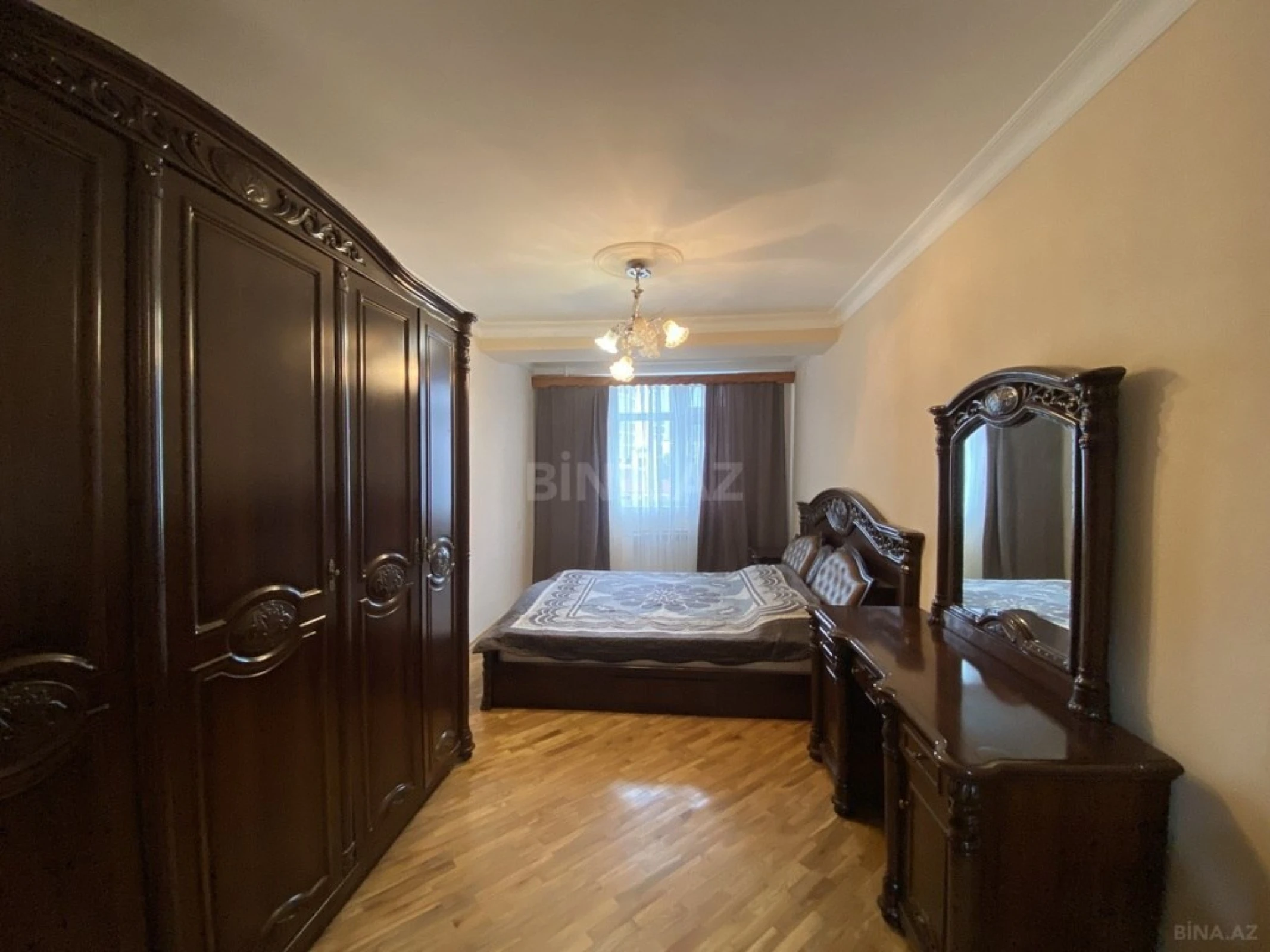 Satılır 2 otaqlı mənzil 75 m²