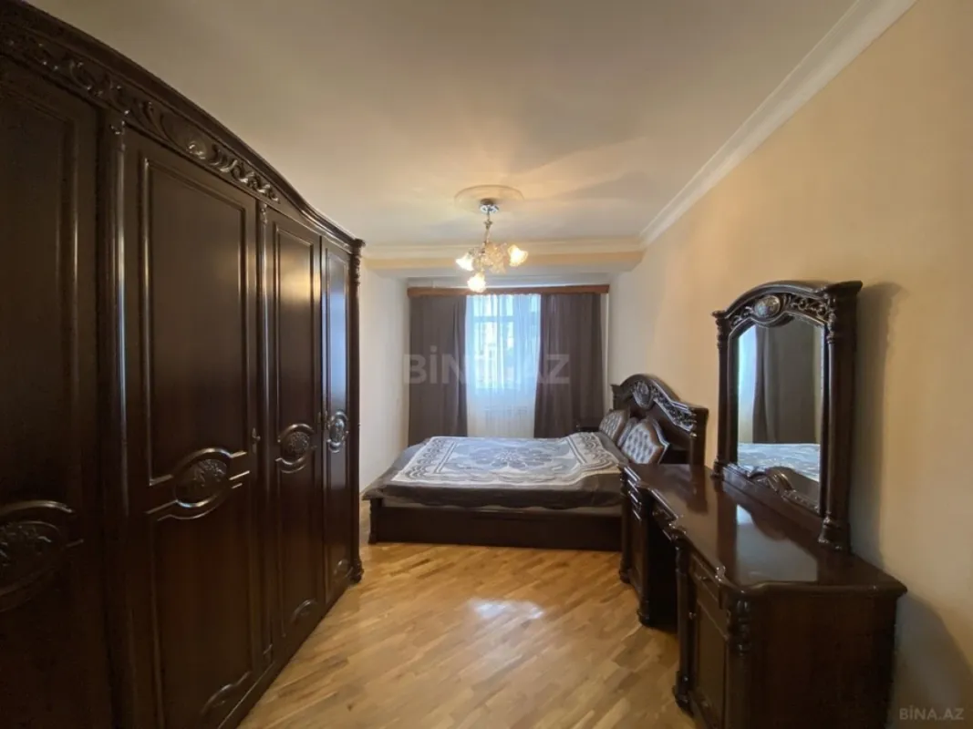 Satılır 2 otaqlı mənzil 75 m²