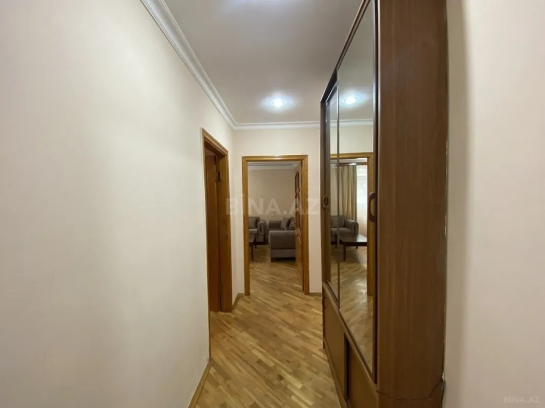 Satılır 2 otaqlı mənzil 75 m²