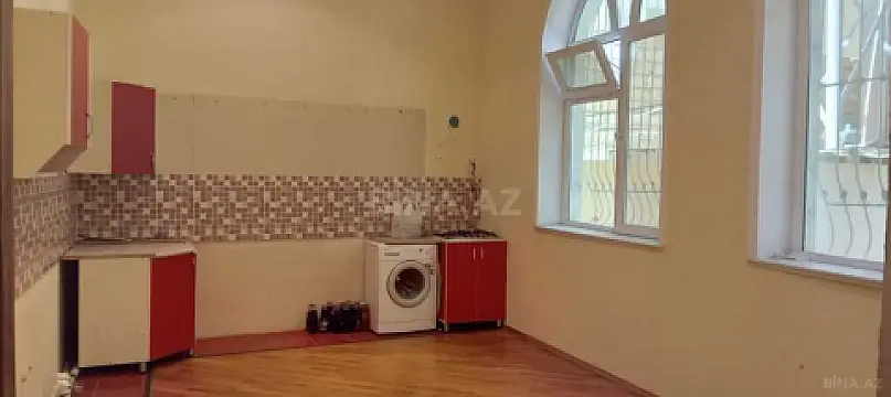 Satılır 10 otaqlı həyət evi 750 m²