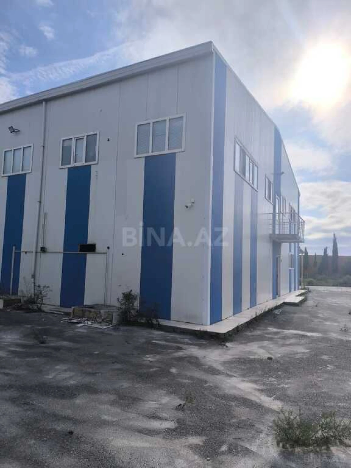 Satılır obyekt 1410.8 m²