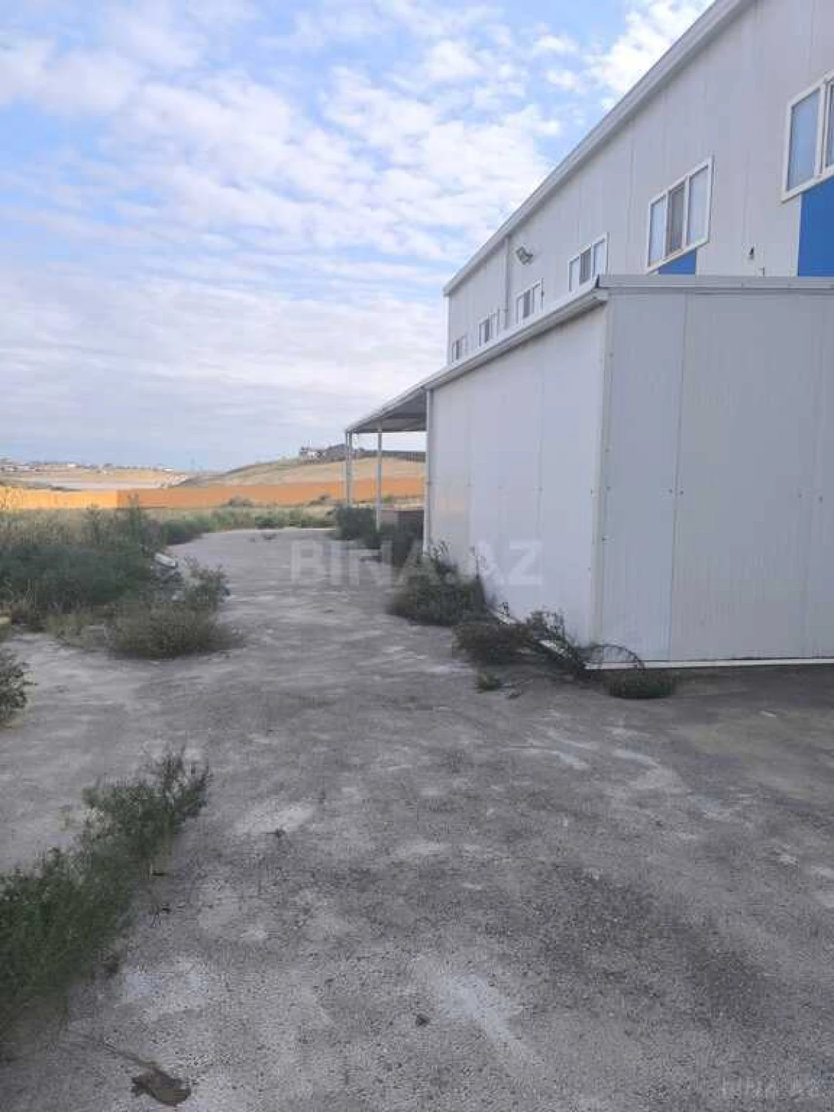 Satılır obyekt 1410.8 m²