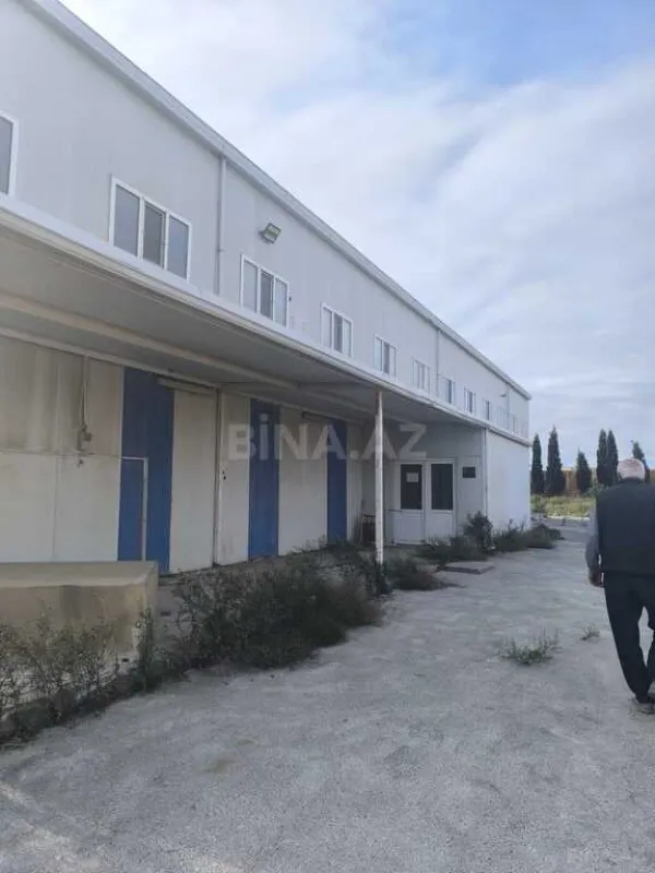 Satılır obyekt 1410.8 m²