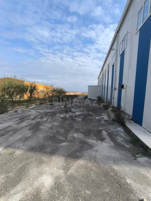 Satılır obyekt 1410.8 m²