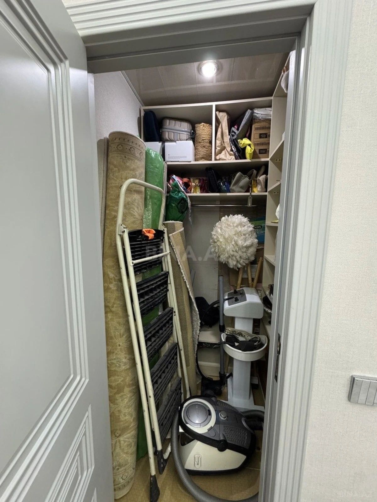 Satılır 3 otaqlı mənzil 120 m²