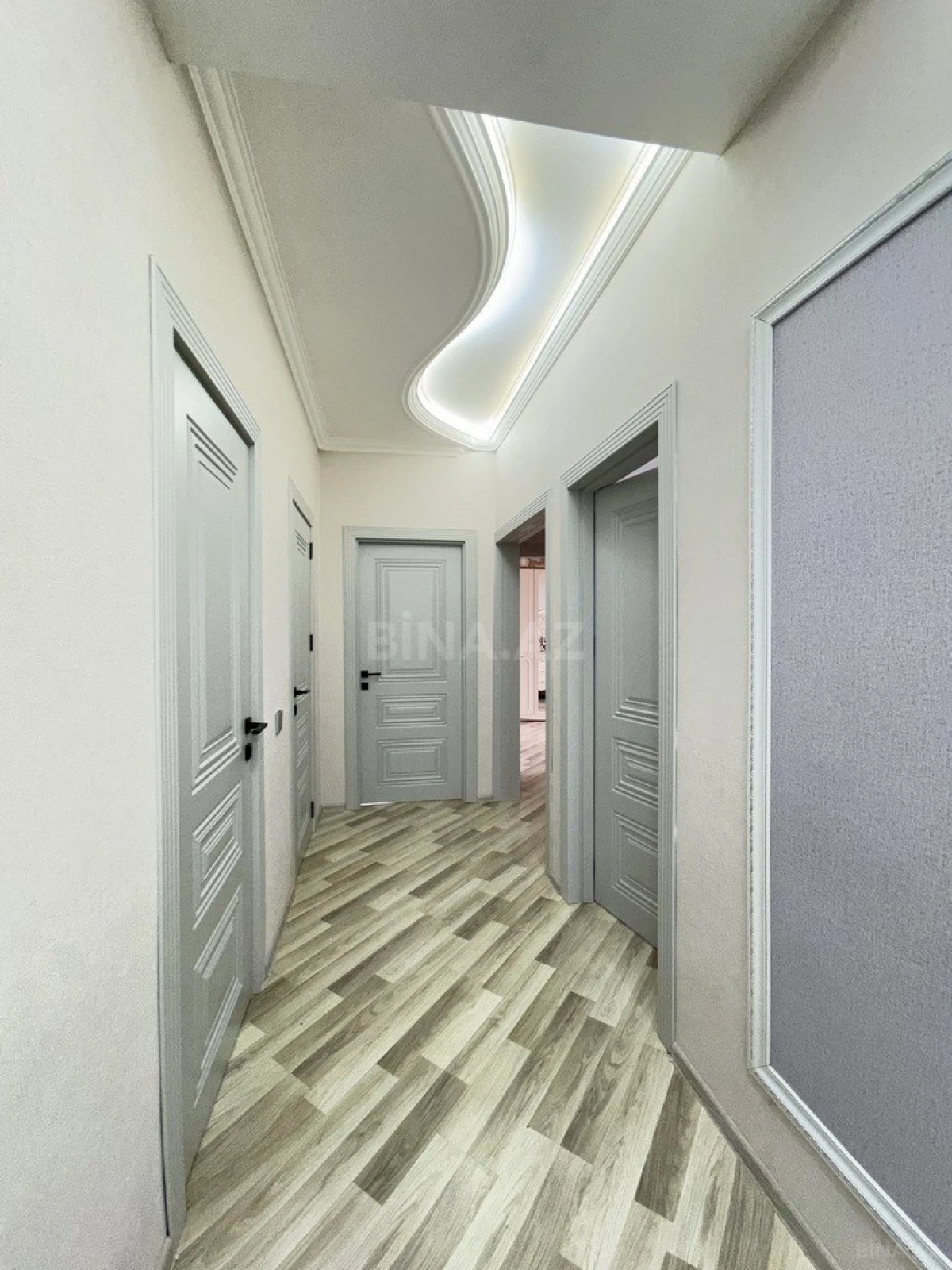 Satılır 3 otaqlı mənzil 120 m²