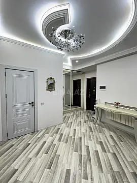 Satılır 3 otaqlı mənzil 120 m²