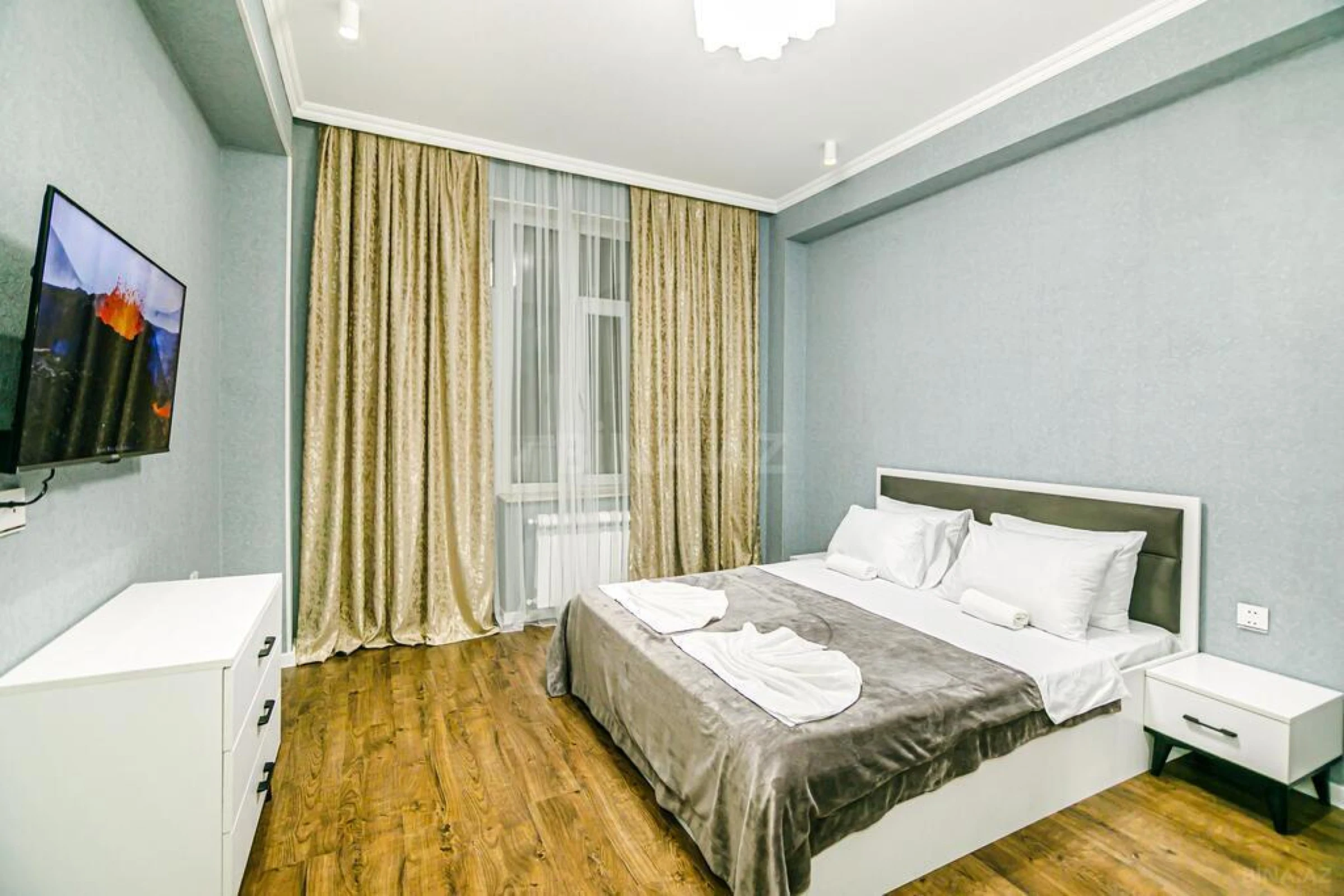 Kirayə verilir 3 otaqlı mənzil 135 m²