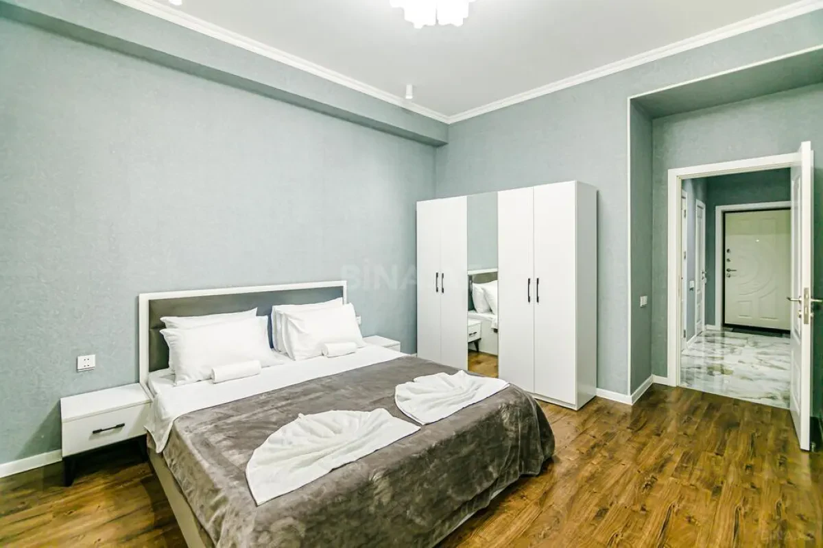 Kirayə verilir 3 otaqlı mənzil 135 m²