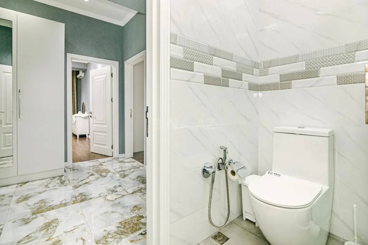 Kirayə verilir 3 otaqlı mənzil 135 m²