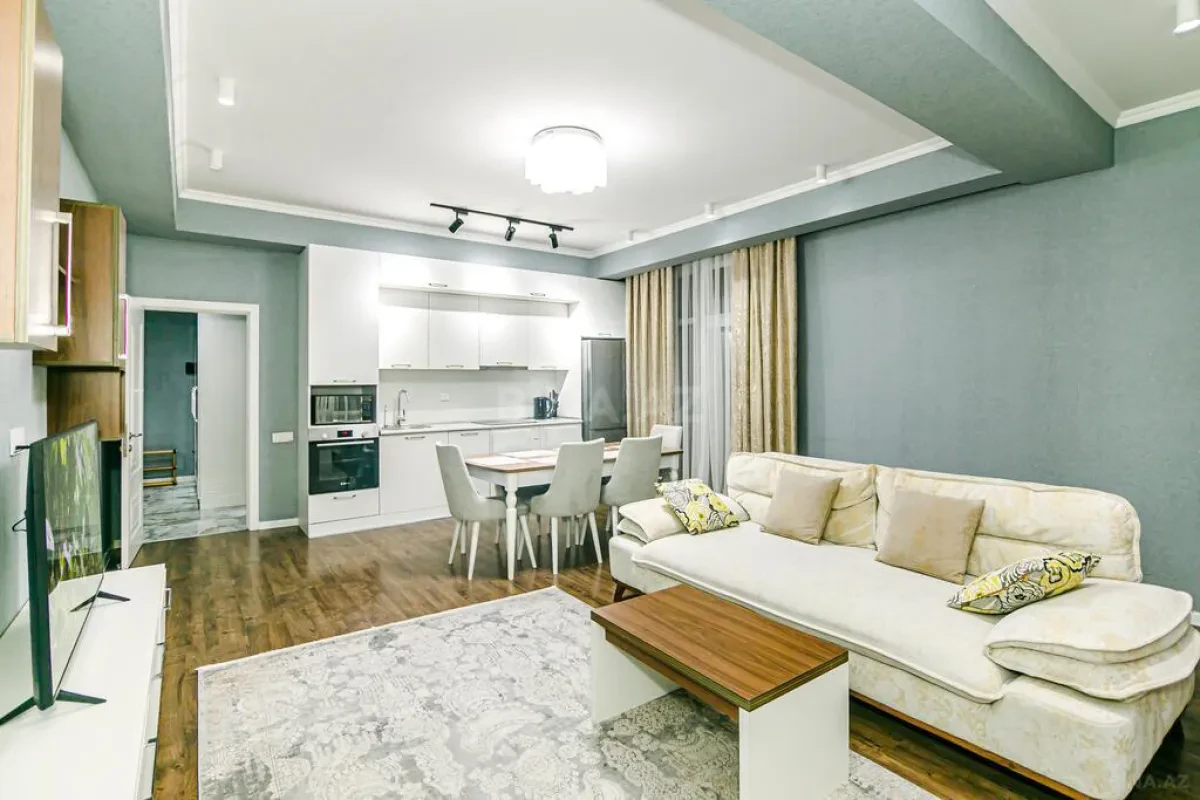 Kirayə verilir 3 otaqlı mənzil 135 m²
