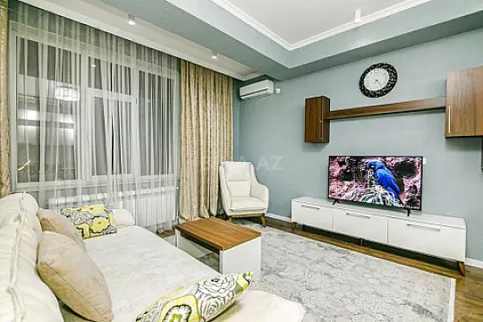 Kirayə verilir 3 otaqlı mənzil 135 m²