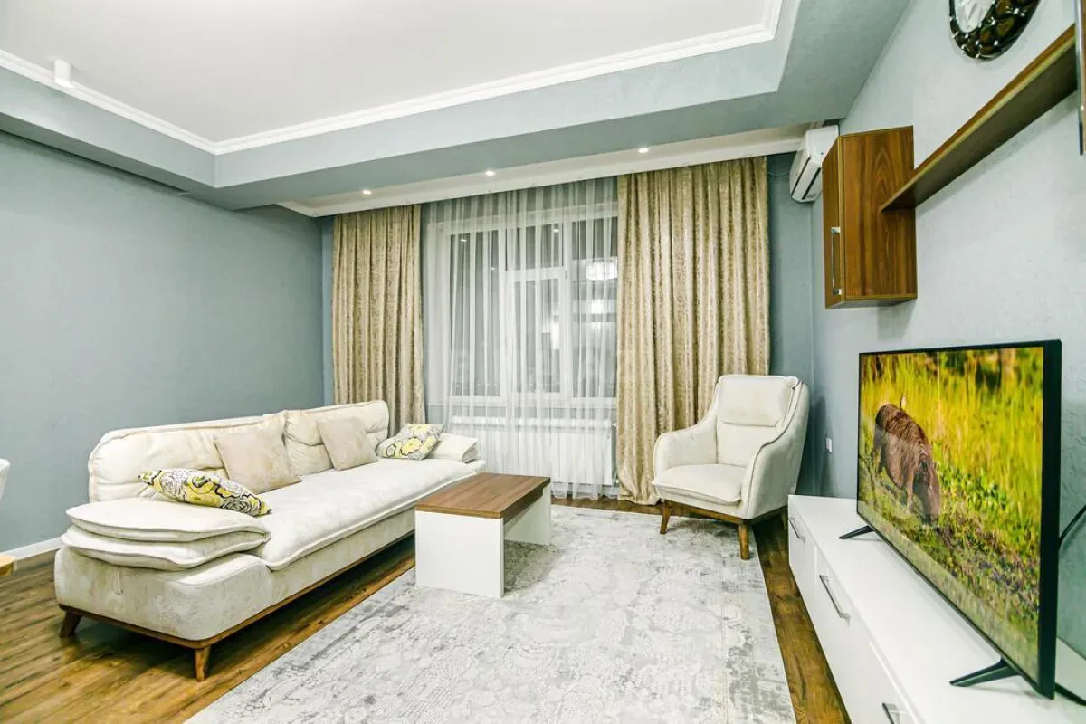Kirayə verilir 3 otaqlı mənzil 135 m²