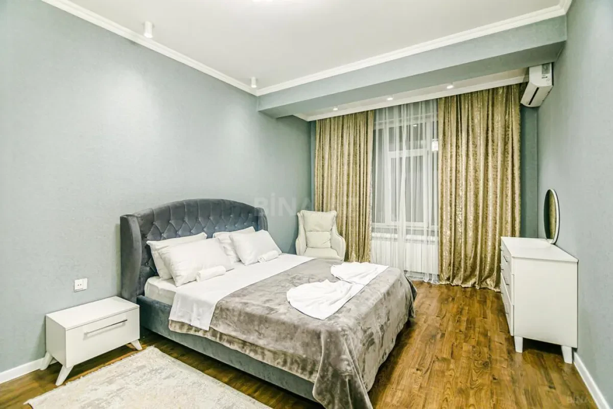 Kirayə verilir 3 otaqlı mənzil 135 m²