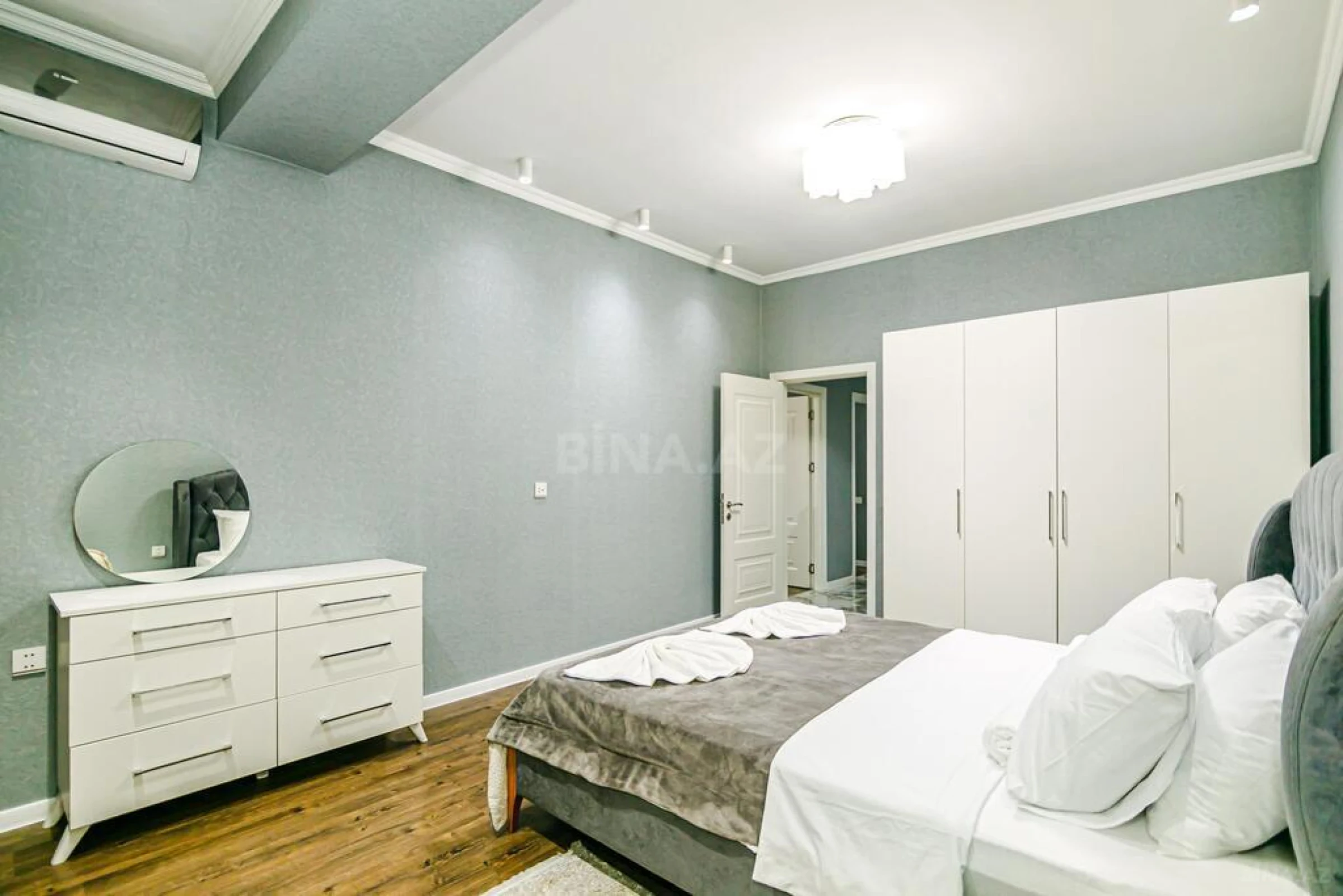 Kirayə verilir 3 otaqlı mənzil 135 m²