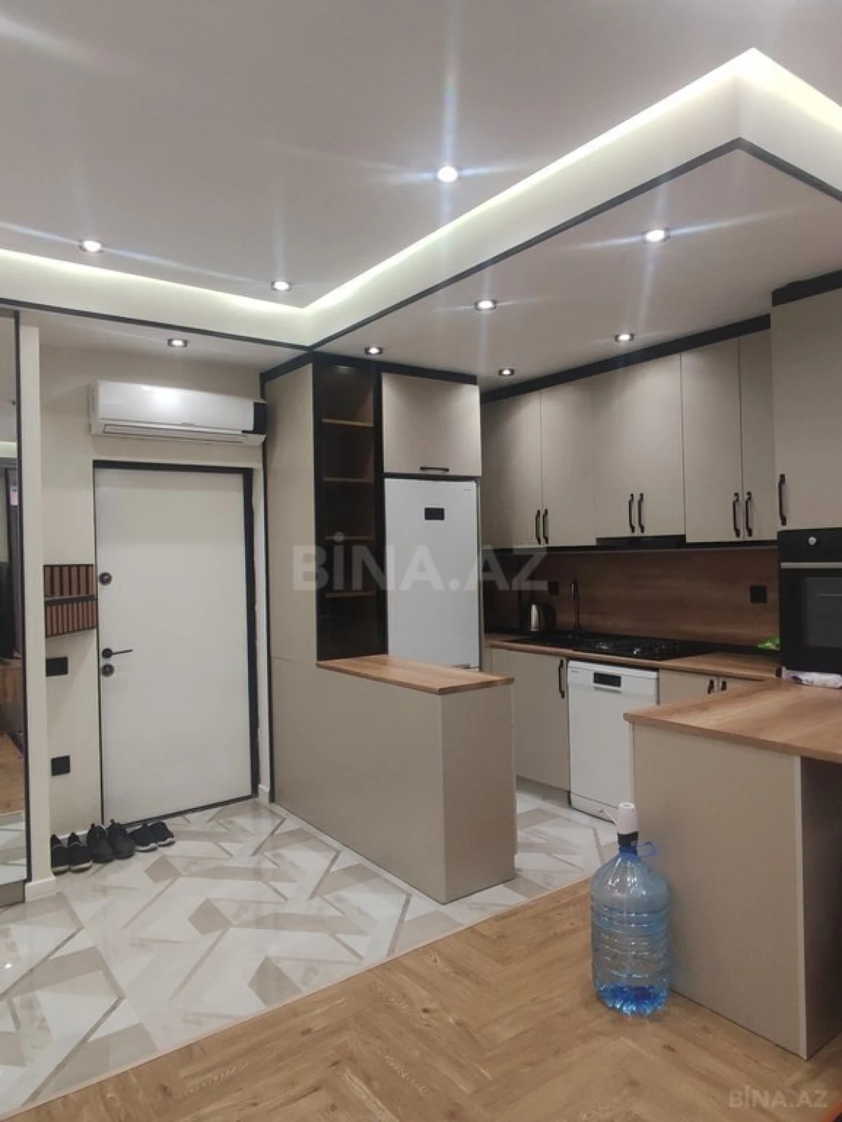 Kirayə verilir 2 otaqlı mənzil 70 m²