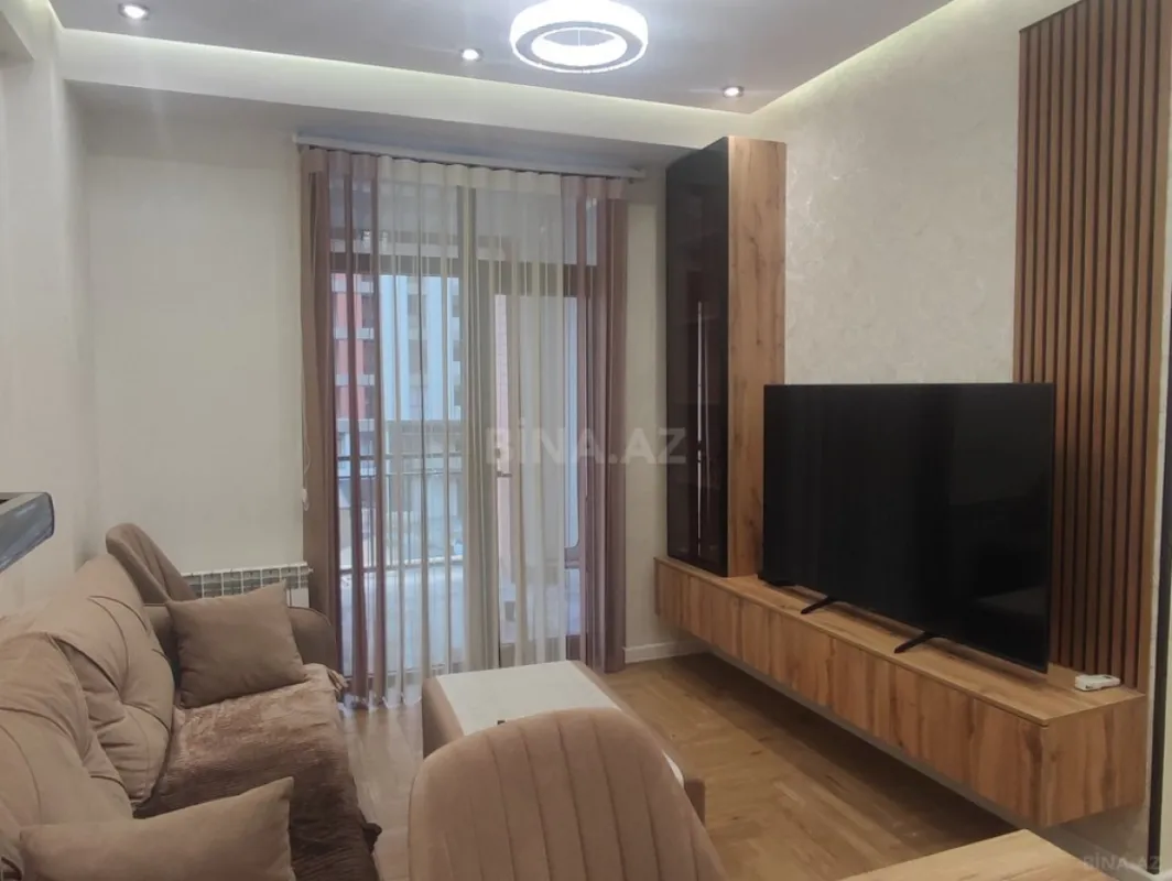 Kirayə verilir 2 otaqlı mənzil 70 m²