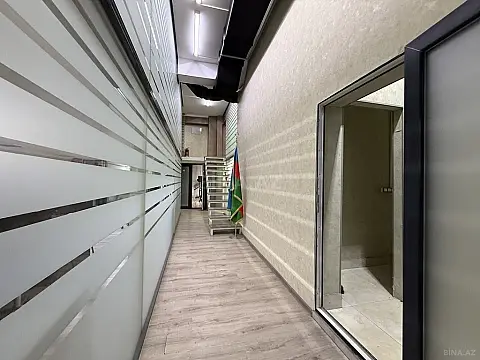 Satılır obyekt 263 m²