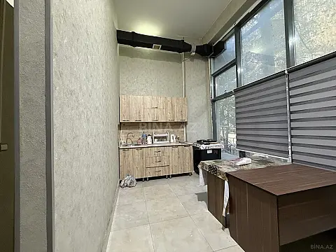 Satılır obyekt 263 m²