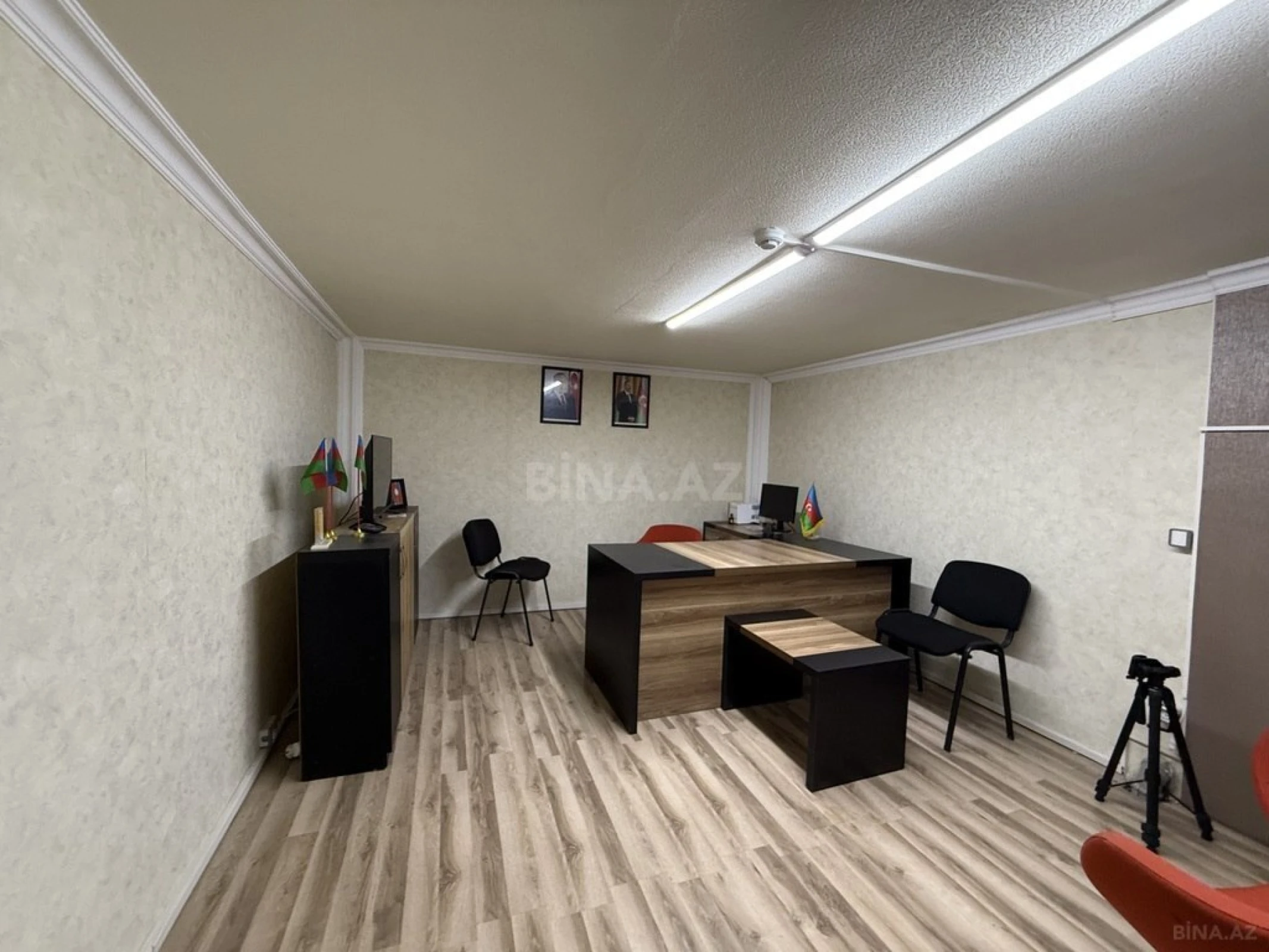 Satılır obyekt 263 m²