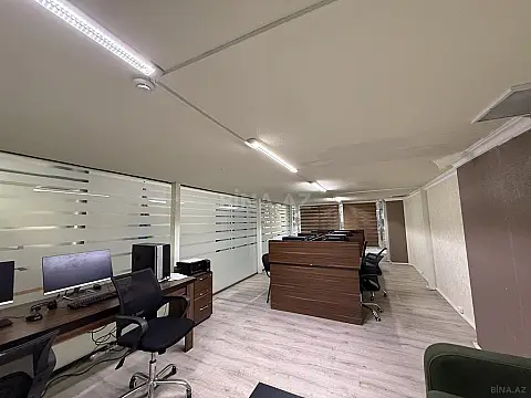 Satılır obyekt 263 m²