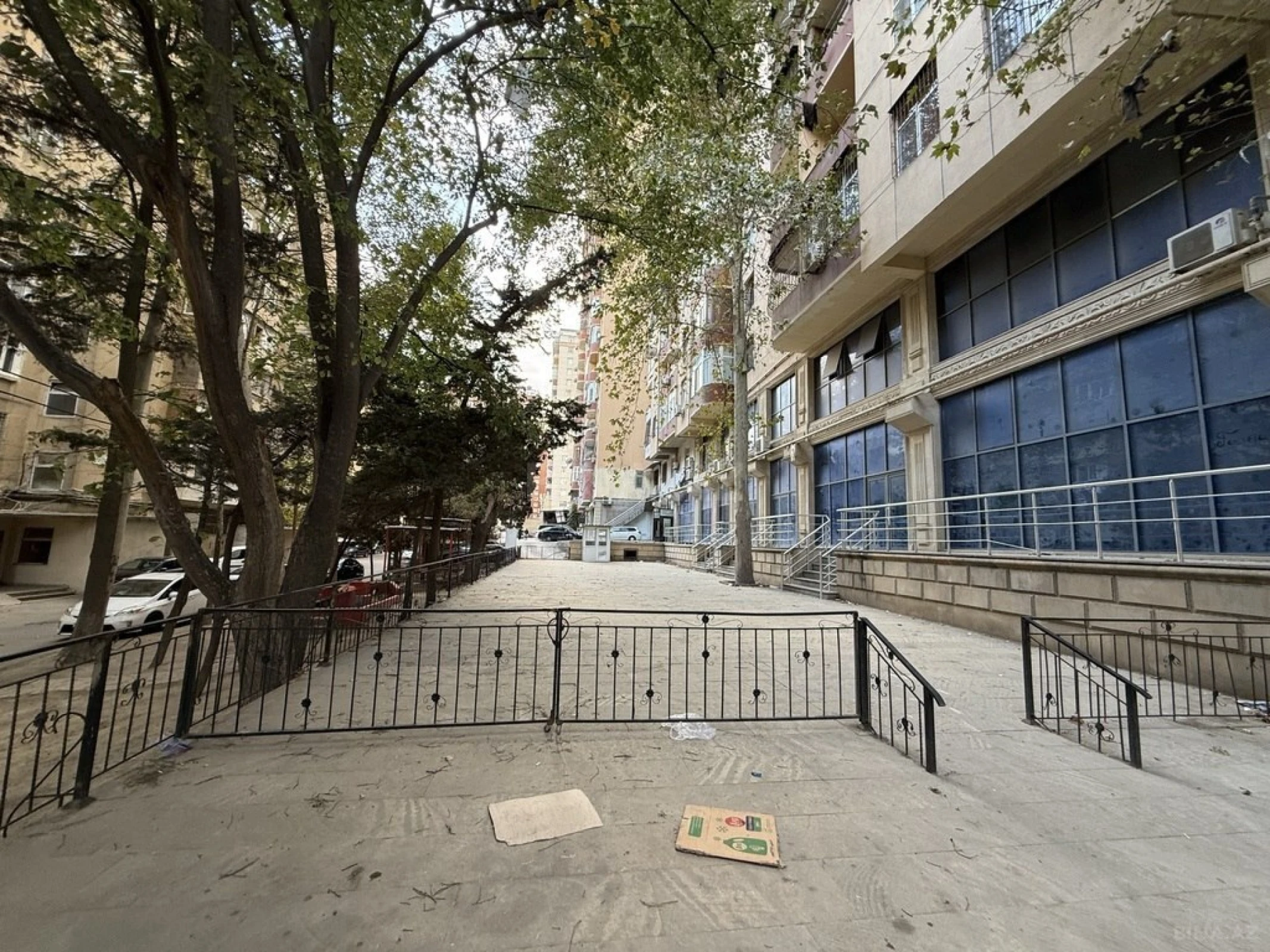 Satılır obyekt 263 m²
