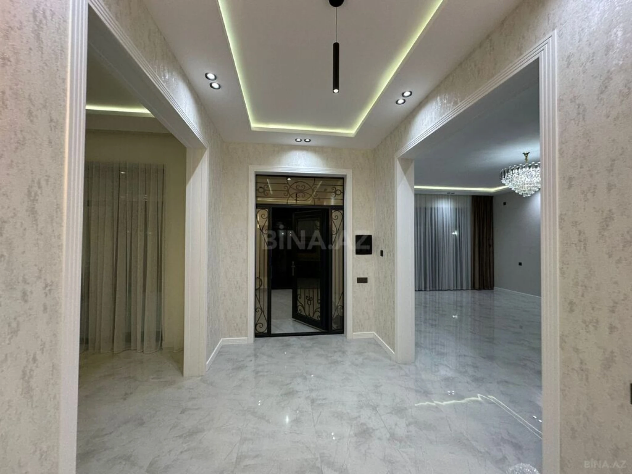 Satılır 4 otaqlı həyət evi 200 m²