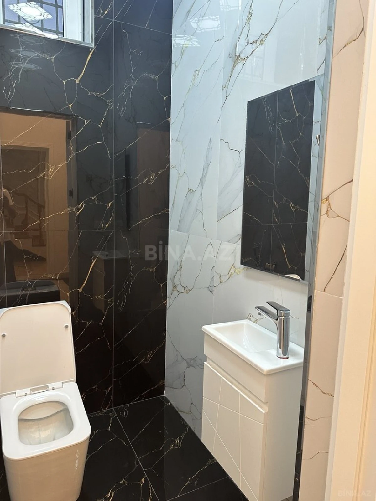 Satılır 6 otaqlı həyət evi 320 m²