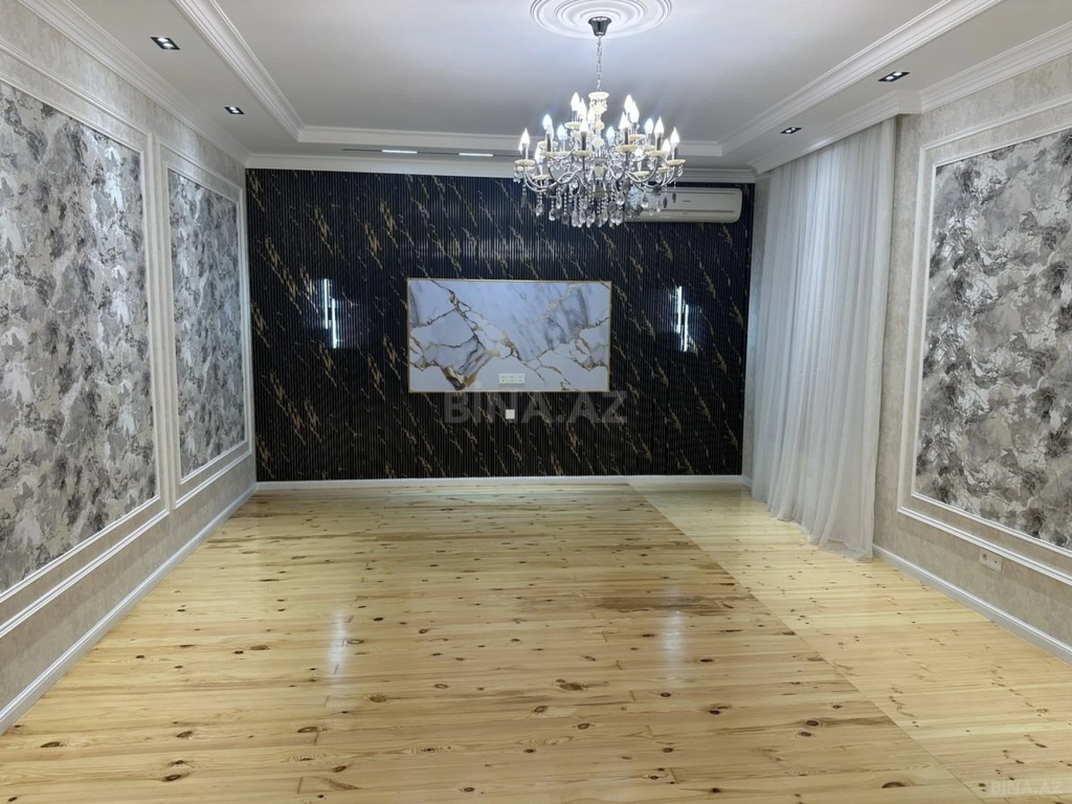 Satılır 6 otaqlı həyət evi 320 m²