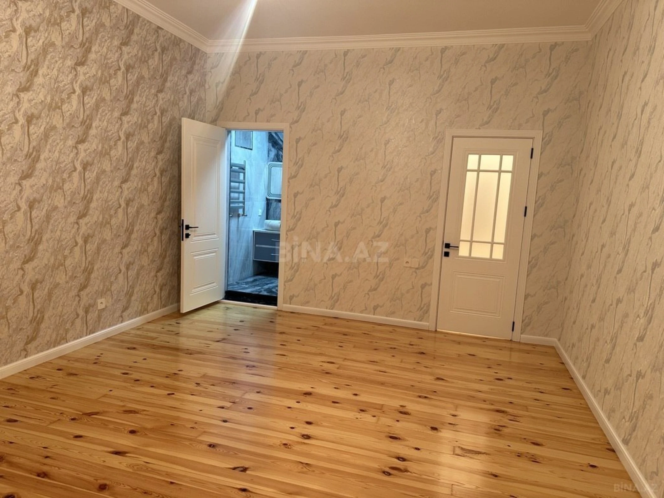 Satılır 6 otaqlı həyət evi 320 m²