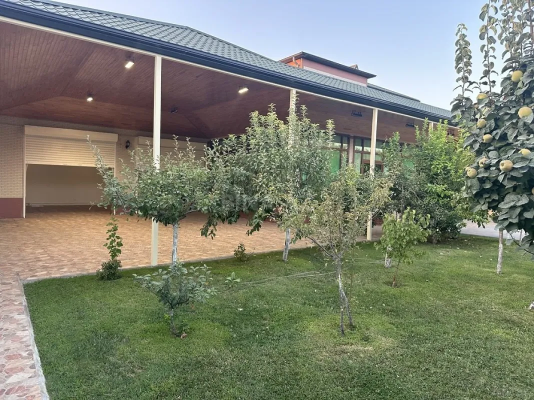 Satılır 6 otaqlı həyət evi 320 m²