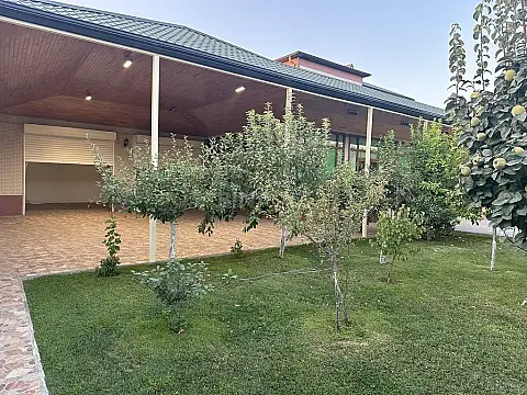 Satılır 6 otaqlı həyət evi 320 m²