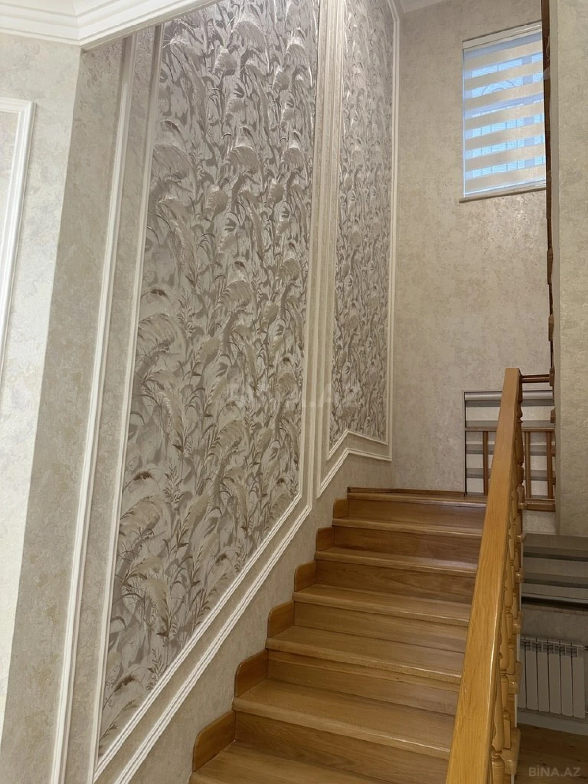 Satılır 6 otaqlı həyət evi 320 m²