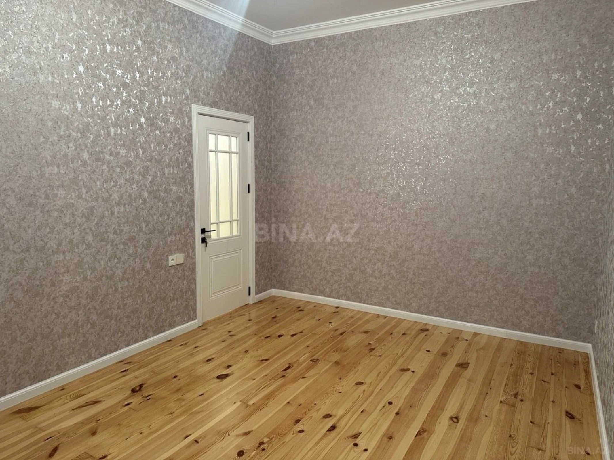 Satılır 6 otaqlı həyət evi 320 m²