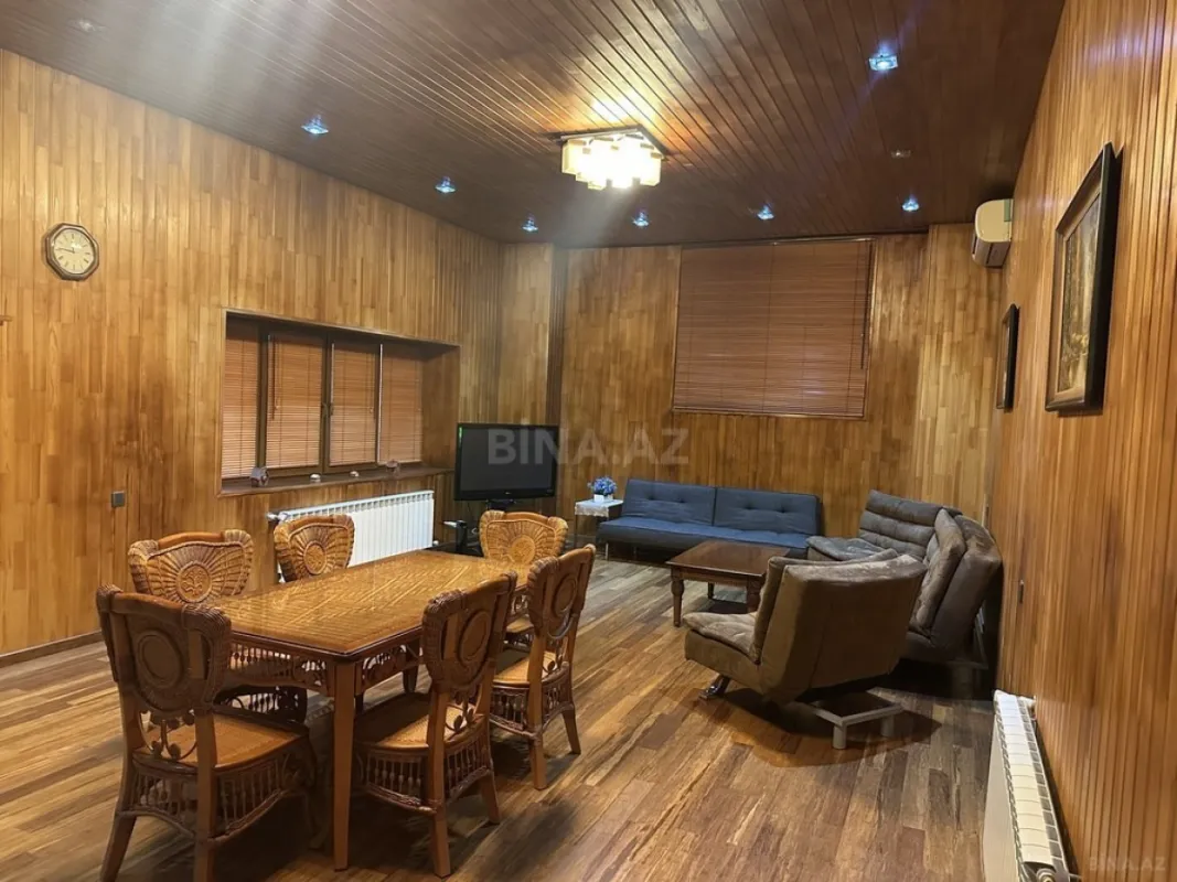 Satılır 6 otaqlı həyət evi 320 m²