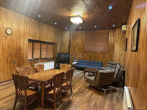 Satılır 6 otaqlı həyət evi 320 m²