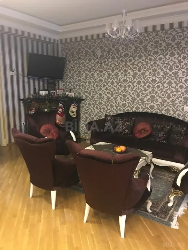 Satılır 3 otaqlı mənzil 126 m²