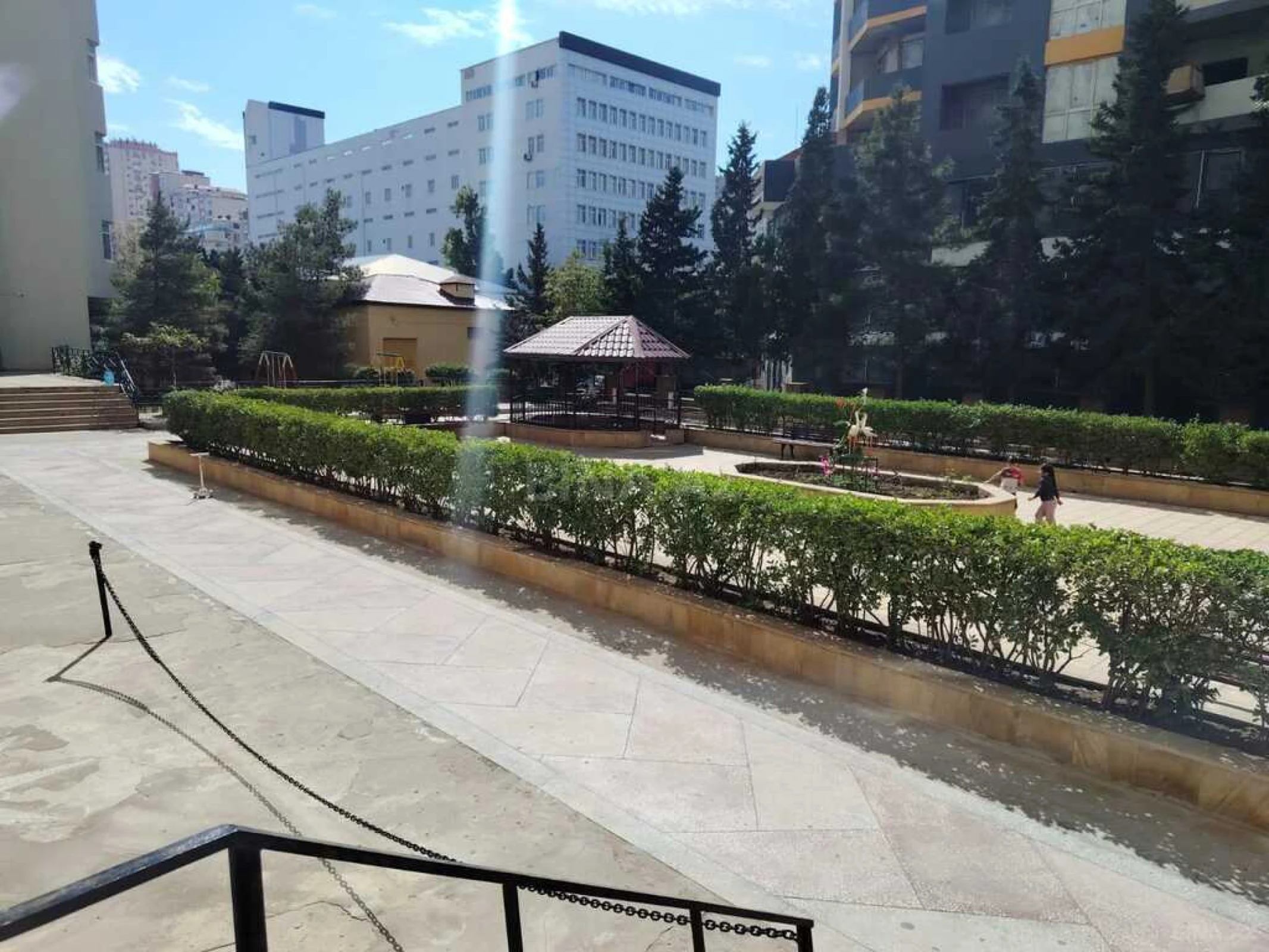 Satılır 3 otaqlı mənzil 126 m²