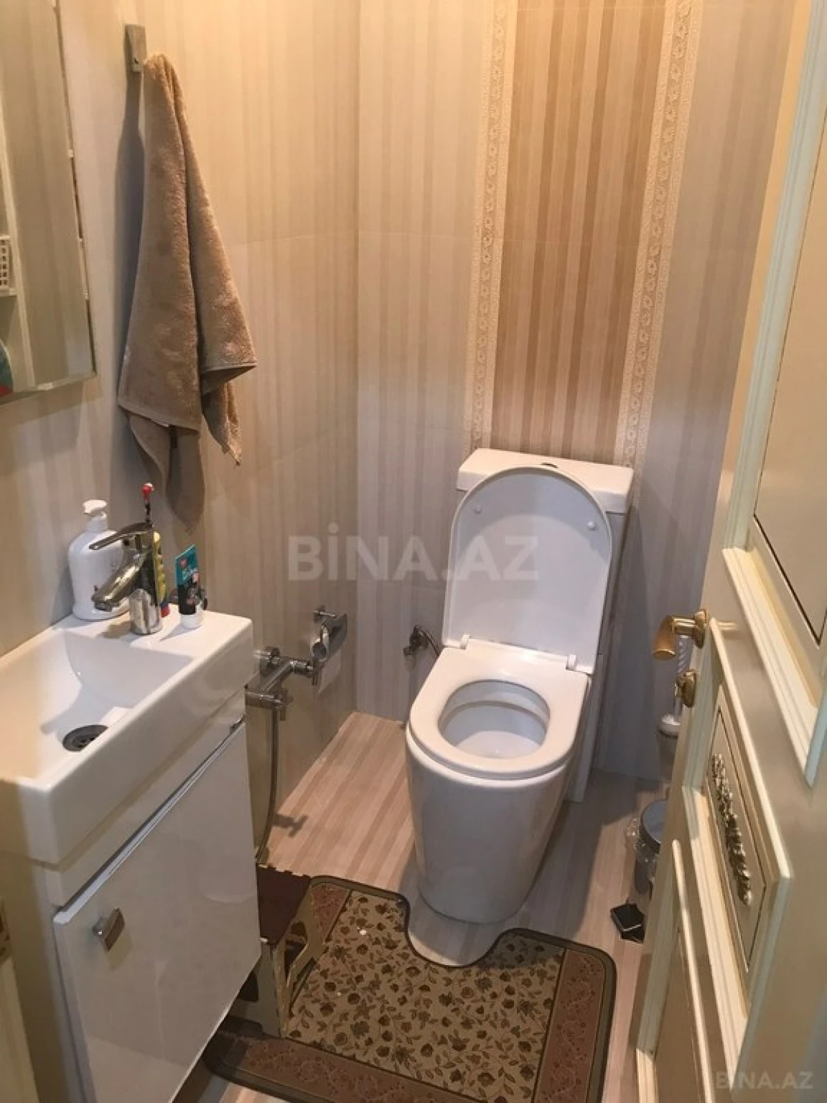 Satılır 3 otaqlı mənzil 126 m²