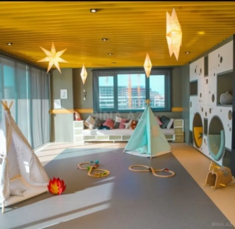 Satılır 3 otaqlı mənzil 148.4 m²