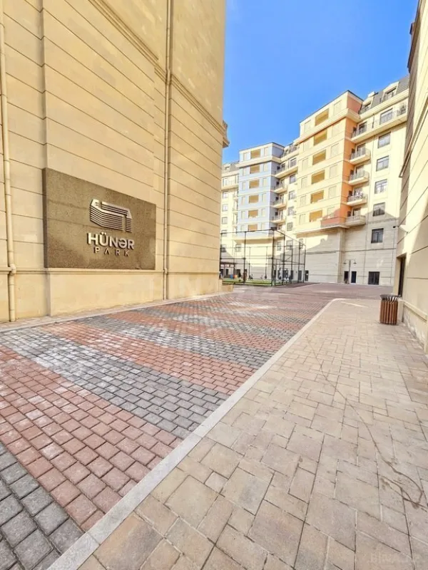 Satılır 3 otaqlı mənzil 148.4 m²