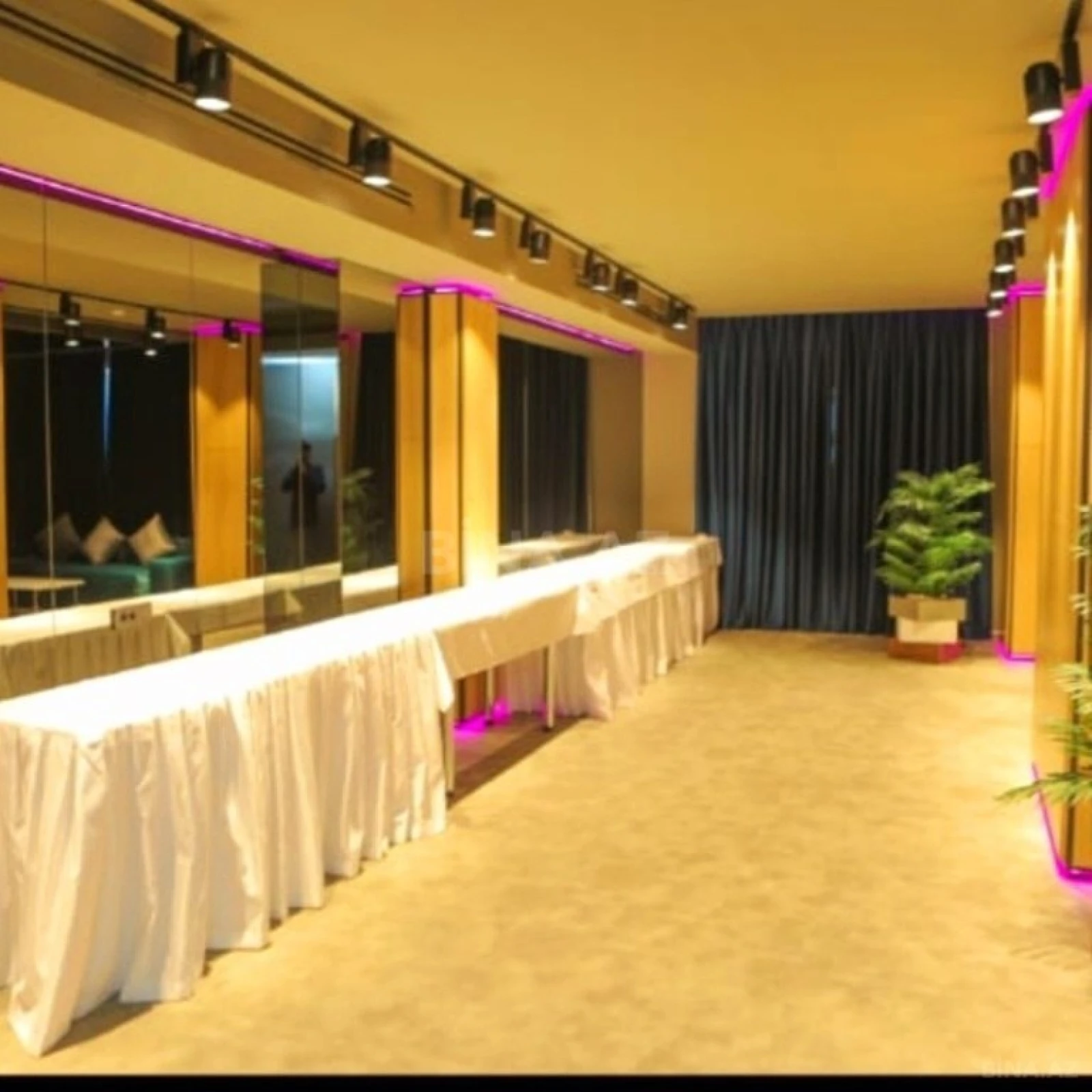 Satılır 3 otaqlı mənzil 148.4 m²